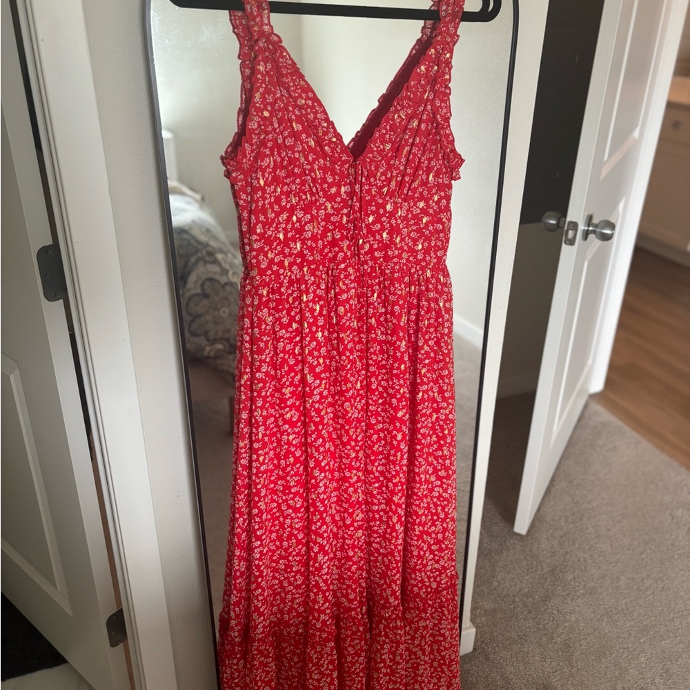Lulu’s Red Floral V-Neck Maxi Dress